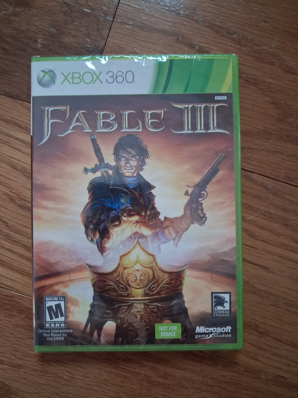 Xbox 360 Fable III Video Game - Green Case